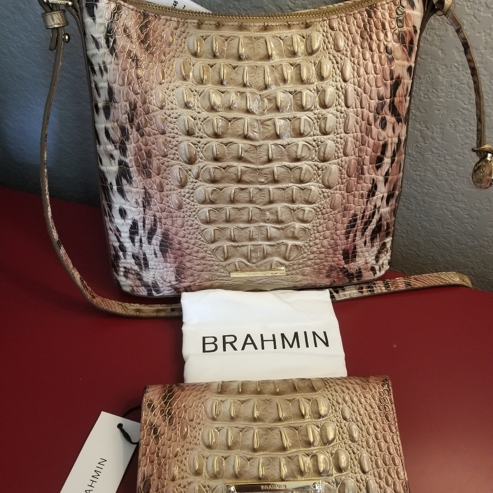 Brahmin Crossbody Bag in Gold and Brown EUC only used 1 week